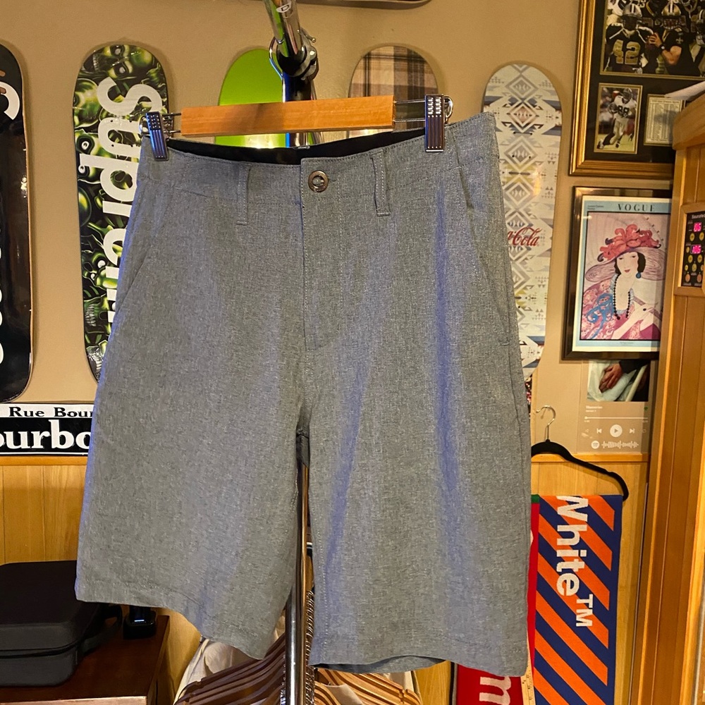 Volcom hybrid shorts size 28 ultra soft surf and turf four way stretch